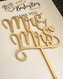 Mr & Mrs cake topper