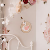 Swan wall hanger