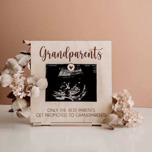 Promoted to grandparents standing frame
