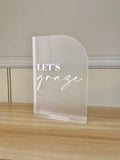 Table top signage (half arch)